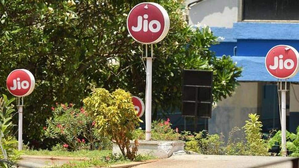 JIO பயனாளர்களுக்கு நற்செய்தி... இனி 1 வருடத்திற்கு டிஸ்னி+ஹாட்ஸ்டார் VIP இலவசம்!! JIO பயனாளர்களுக்கு நற்செய்தி... இனி 1 வருடத்திற்கு டிஸ்னி+ஹாட்ஸ்டார் VIP இலவசம்!!
