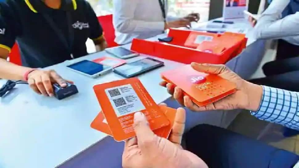 Free Call மற்றும் தினமும் 2GB தரவு என மொத்தம் 112GB; ரிலையன்ஸ் ஜியோ ரூ. 444 Free Call மற்றும் தினமும் 2GB தரவு என மொத்தம் 112GB; ரிலையன்ஸ் ஜியோ ரூ. 444
