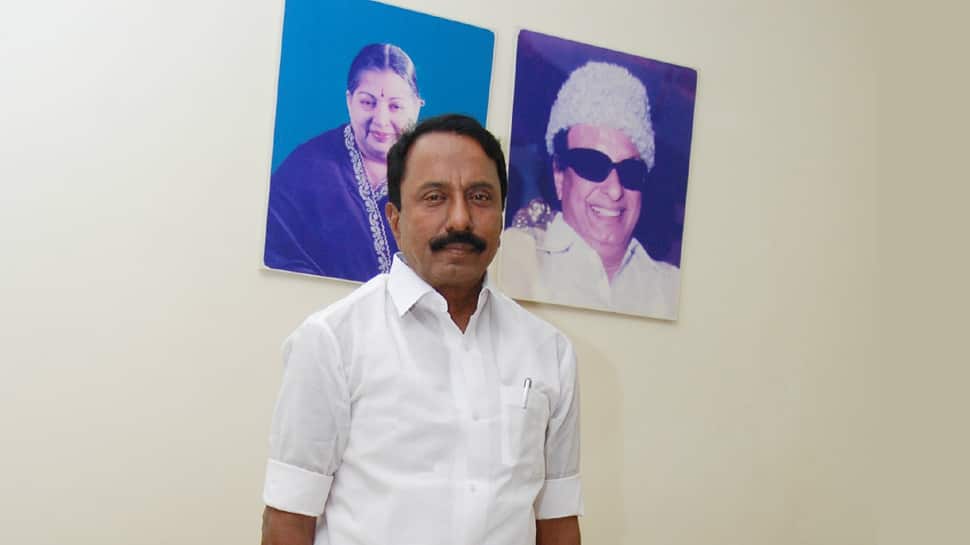 தமிழகத்தில் ஆன்லைன் வகுப்புகள் இல்லை; TV மூலமாக கற்பிக்கப்படும்: செங்கோட்டையன்! தமிழகத்தில் ஆன்லைன் வகுப்புகள் இல்லை; TV மூலமாக கற்பிக்கப்படும்: செங்கோட்டையன்!