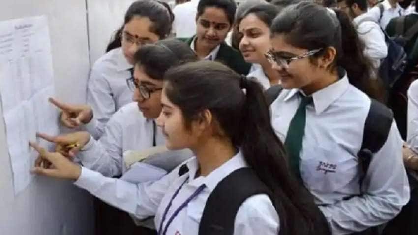 CBSE 12 ஆம் வகுப்பு முடிவுகள் வெளிவந்தன: எங்கு எப்படிப் பார்ப்பது? CBSE 12 ஆம் வகுப்பு முடிவுகள் வெளிவந்தன: எங்கு எப்படிப் பார்ப்பது?