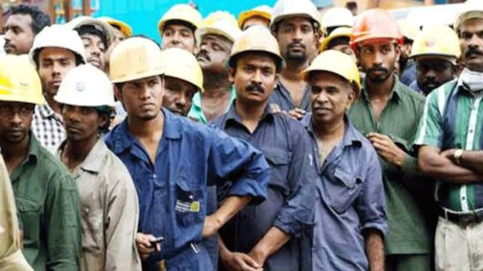 Labor Law Reform: நாட்டின் 50 கோடி தொழிலாளர்களுக்கு பிரதமர் மோடியின் சிறப்பு பரிசு Labor Law Reform: நாட்டின் 50 கோடி தொழிலாளர்களுக்கு பிரதமர் மோடியின் சிறப்பு பரிசு
