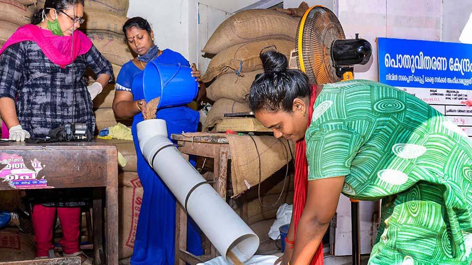 இனி தமிழகத்திலும் வீடு தேடி வரும் ரேஷன் பொருட்கள்... அம்மா நகரும் ரேஷன் கடை திட்டம்!! இனி தமிழகத்திலும் வீடு தேடி வரும் ரேஷன் பொருட்கள்... அம்மா நகரும் ரேஷன் கடை திட்டம்!!
