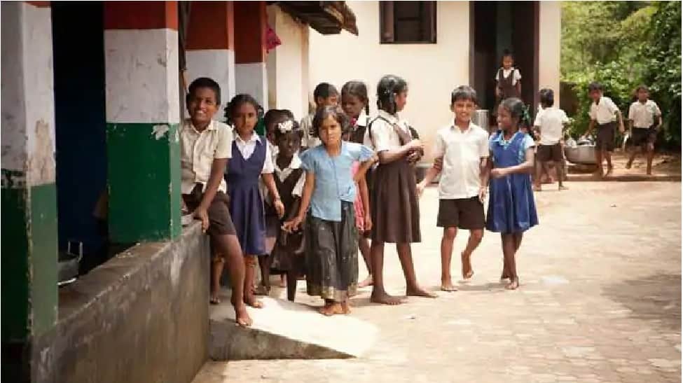 கல்வி உரிமை சட்டத்தின் கீழ் குவியும் விண்ணப்பம்; எண்ணிக்கை 70,000-த்தை தாண்டியது..!!! கல்வி உரிமை சட்டத்தின் கீழ் குவியும் விண்ணப்பம்; எண்ணிக்கை 70,000-த்தை தாண்டியது..!!!