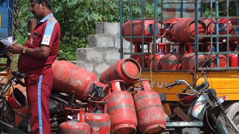 OMG..! ஜனவரி முதல் LPG சிலிண்டரின் விலை வாரம் வாரம் நிர்ணயிக்கப்படும்!