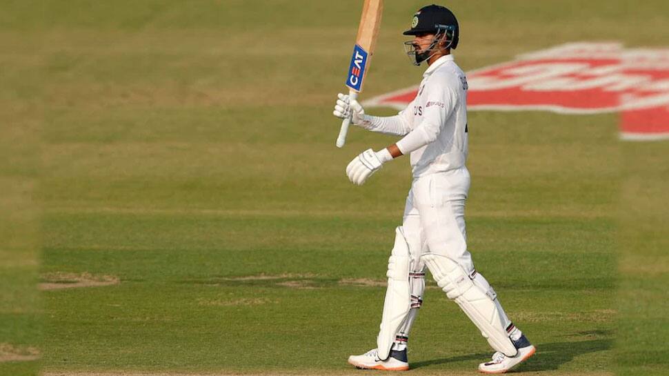 Kanpur Test: அறிமுக டெஸ்ட்டிலேயே சதம் - ஸ்ரேயாஸ் அய்யர் கலக்கல்