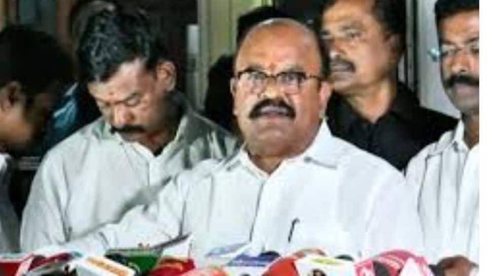 ’பத்து அமாவாசைக்குள் அதிமுக அரியணை ஏறும்’ - பொள்ளாச்சி ஜெயராமன் ஆருடம்