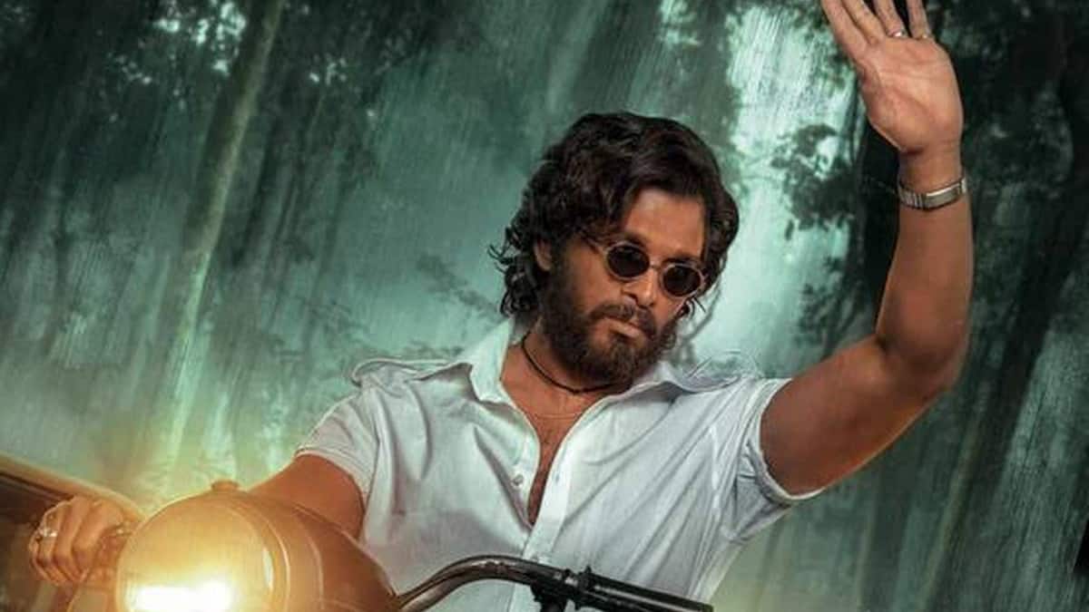 புஷ்பா குழுவினருக்கு தங்க நாணயங்கள் வழங்கிய அல்லு அர்ஜுன்!