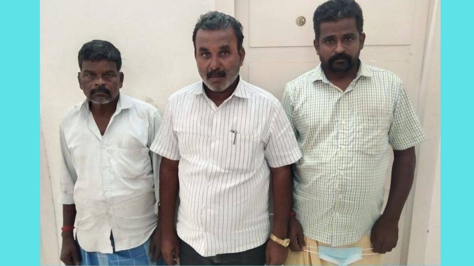 பொள்ளாச்சி அருகே 1,308 ஜெலட்டின் குச்சிகள் பறிமுதல்; மூவர் கைது