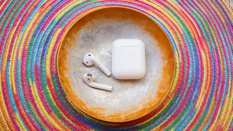 ரூ. 12,900 மதிப்புள்ள Airpod-களை இலவசமாக வழங்குகிறது  Apple: யாருக்கு கிடைக்கும்?