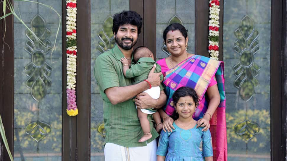 குடும்பத்துடன் பொங்கல் கொண்டாடிய நடிகர் சிவகார்த்திகேயன்