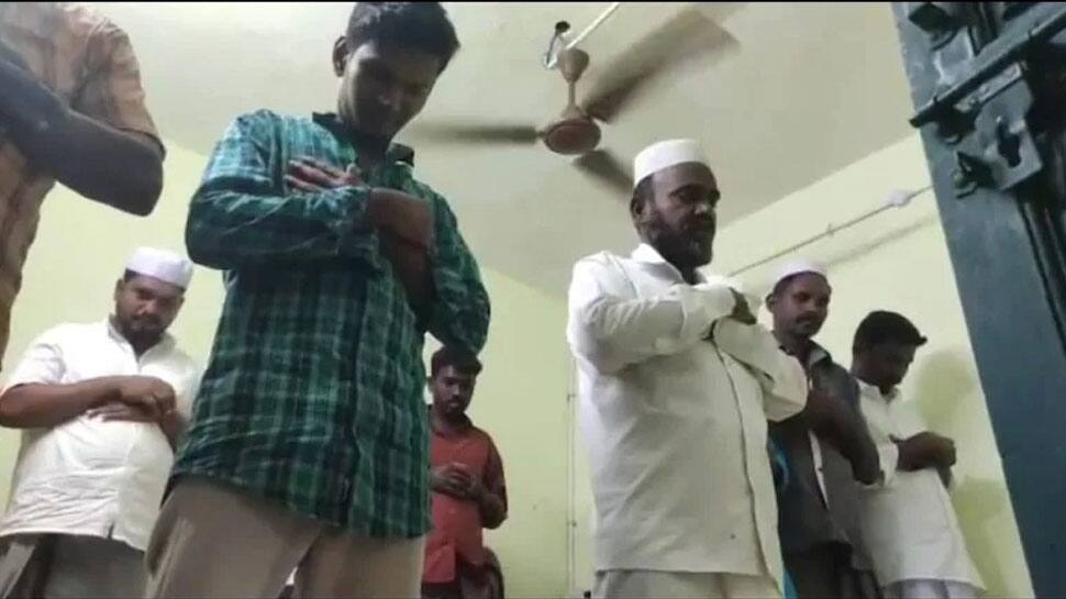 சாதிய அடக்குமுறை: இஸ்லாம் மதத்திற்கு மாறிய 8 குடும்பங்களைச் சேர்ந்த 40 பேர்