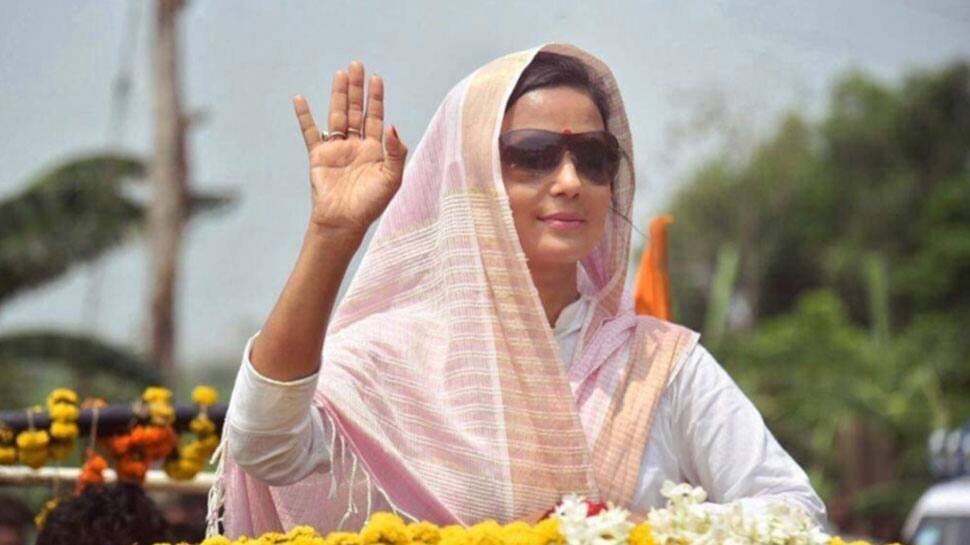 "கோமியம் குடித்துவிட்டு தயாராக இருங்கள்" பாஜகவை கிண்டல் செய்த எம்பி மஹுவா