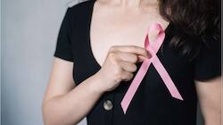 Breast Cancer: சுயமாக மார்பகங்களை பரிசோதனை செய்வதற்கான 5 எளிய வழிமுறை
