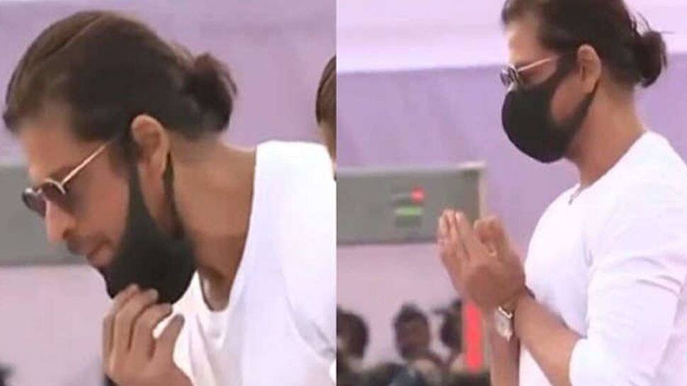 லதா மங்கேஷ்கர் உடல் மீது எச்சில் துப்பினாரா ஷாருக்கான்! - நடந்தது என்ன?