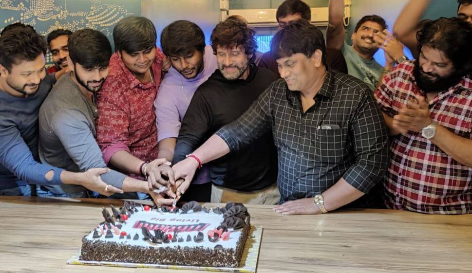 'மகான்' படத்தின் வெற்றியை கோலாகலமாக கொண்டாடிய படக்குழு!