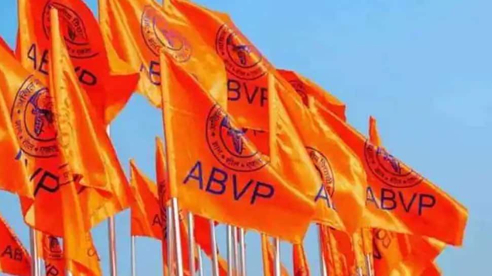 மீண்டும் மீண்டும் கைது: இறுகும் அரசின் பிடி