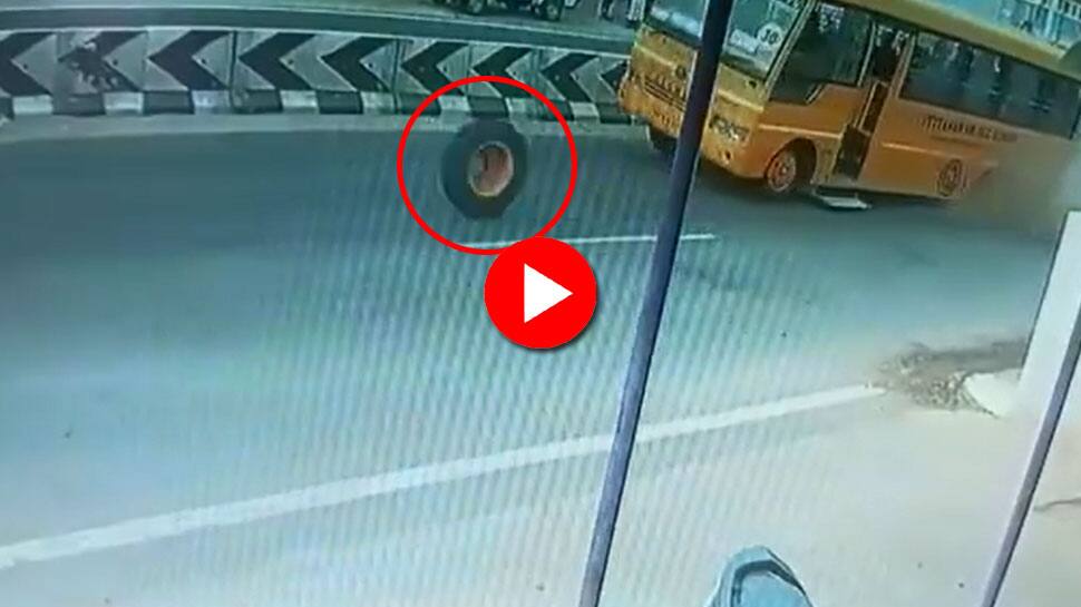 திடீரென சாலையில் கழன்று ஓடிய பள்ளிப்பேருந்தின் சக்கரங்கள்; பரபரப்பு காட்சி