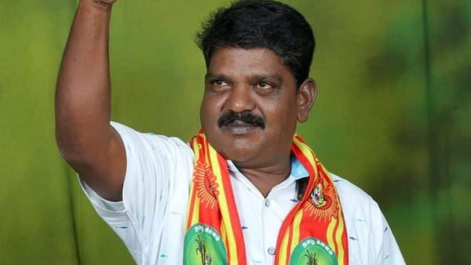 நாம் தமிழர் சார்பில் 3 வார்டில் ஒரே வேட்பாளர் போட்டி