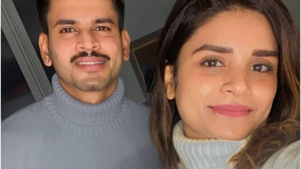  அழகில் பாலிவுட் நடிகைகளுக்கு டஃப் கொடுக்கும் ஸ்ரேயாஸ் அய்யர் சகோதரி