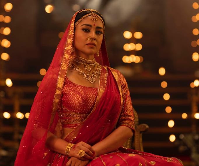 பான் இந்தியா படத்தில் இணைந்த ஸ்ரேயா 