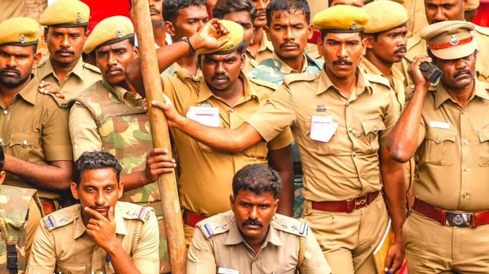 பாவம் போலீஸ்.. அவங்க பிரச்சனையை யார்தான் பேசுறது??