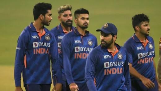 நிச்சயம் இவர்தான் இந்திய அணியின் எதிர்காலம்! கவாஸ்கர் கூறிய வீரர்!