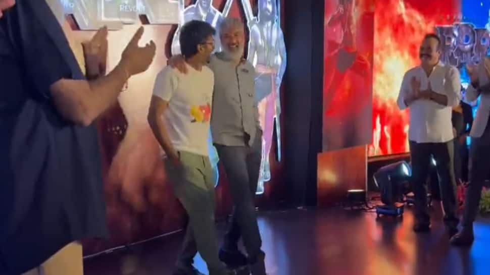 நாட்டு நாட்டு பாடலுக்கு ஆட்டம் போட்ட ராஜமௌலி - வைரலாகும் வீடியோ