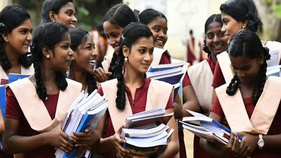 மாணவ, மாணவிகளின் வளர்ச்சி: தமிழக பள்ளிக் கல்வித் துறையின் முன்னெடுப்புகள்