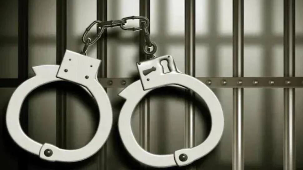 விக்னேஷ் லாக் அப் டெத் - இரண்டு காவல் துறையினர் கைது