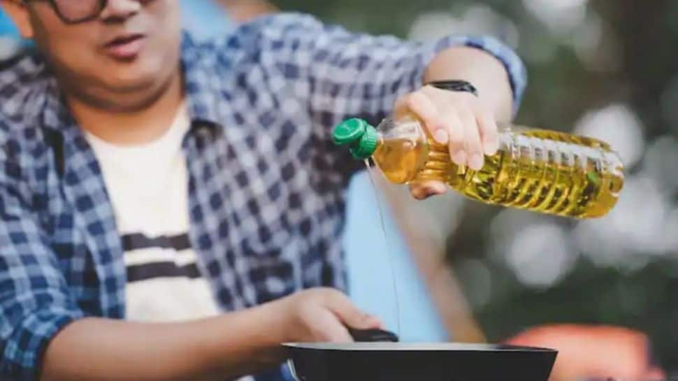 Know the disadvantages of reusing Used Cooking Oil சமையல் எண்ணெயின்