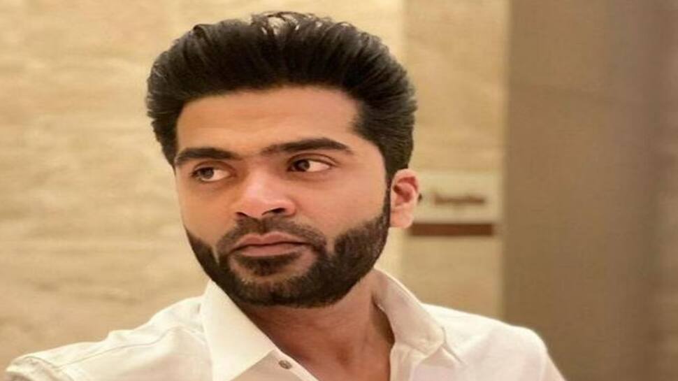 முன்னணி நடிகர்களை பின்னுக்கு தள்ளிய சிம்பு - ரசிகர்கள் கொண்டாட்டம்முன்னணி நடிகர்களை பின்னுக்கு தள்ளிய சிம்பு - ரசிகர்கள் கொண்டாட்டம்