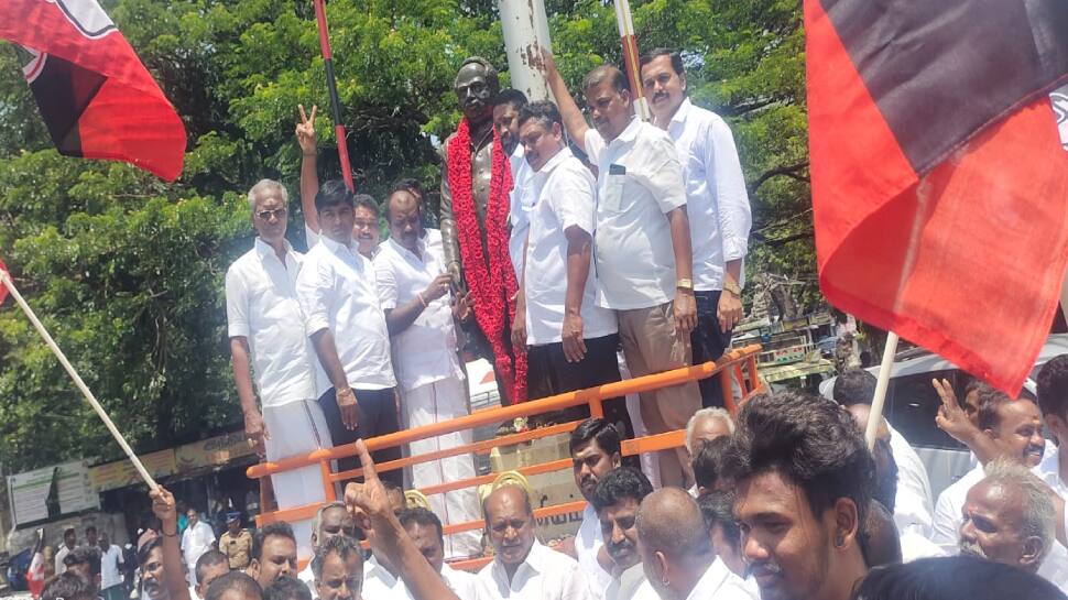 குற்றாலம் பேரூராட்சியைக் கைப்பற்றியது அதிமுக.!