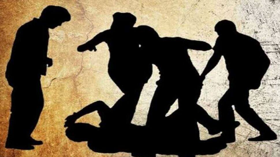 சிகரெட் சாம்பல் முகத்தில் பட்டதை தட்டிக்கேட்ட இளைஞர் கொலை