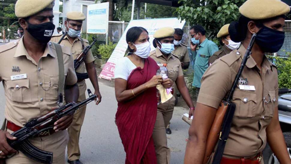 இனியும் காத்திருப்பதா.. நளினி வழக்கில் உயர்நீதிமன்றத்தின் நிலைபாடு.!