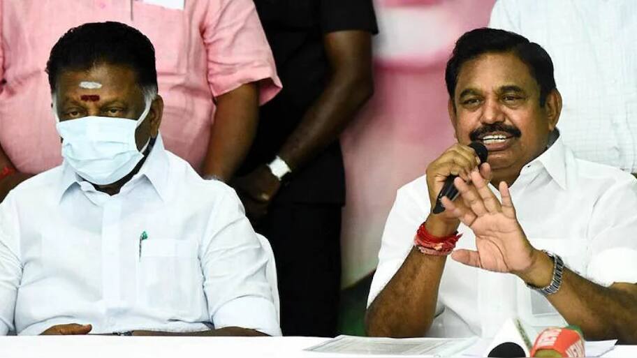 eps vs ops get out traitor says eps followers to ops in admk public ...