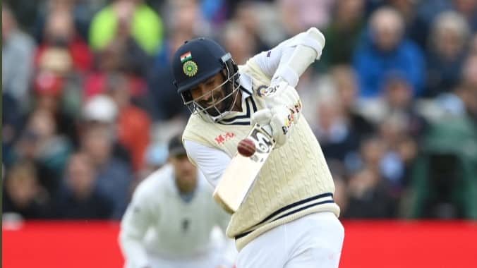 3 பந்தில் 24 ரன்கள் அடித்து உலக சாதனை படைத்த பும்ரா!