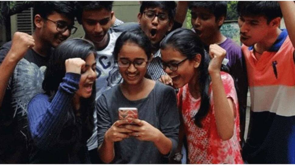CBSE 10th Result 2022: எந்தெந்த செயலிகளில் சிபிஎஸ்இ ரிசல்ட் பார்க்கலாம்