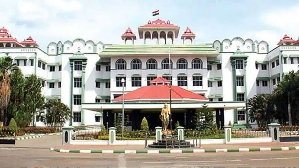 High Court order regarding a surgery that went wrong | தவறான அறுவை சிகிச்சைக்கான இழப்பீடு வழக்கு; உயர்நீதிமன்றம் வழங்கிய உத்தரவு