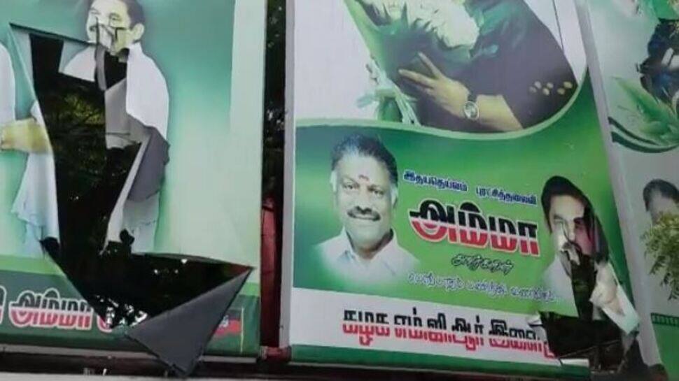 எடப்பாடி பழனிச்சாமியின் பேனர் கிழிப்பு - பழிதீர்ப்பா ?