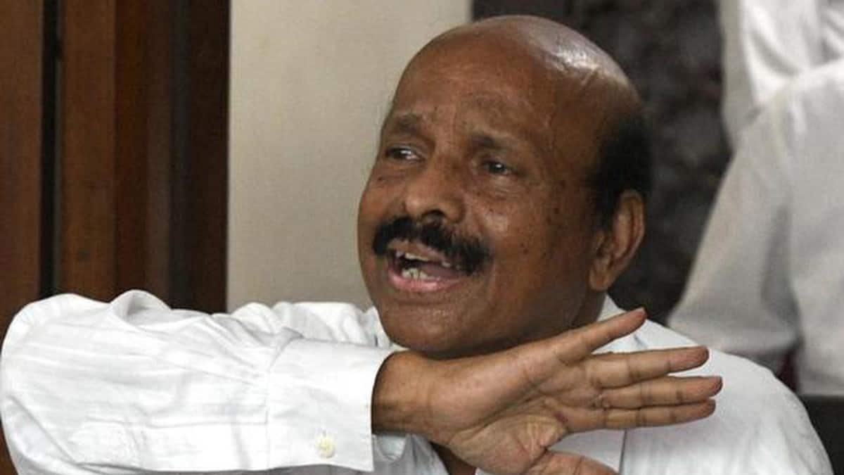 அதிமுகவில் வெளியான பரபரப்பு ஆடியோ! பதறிபோய் விளக்கம் கொடுத்த பொன்னையன்!