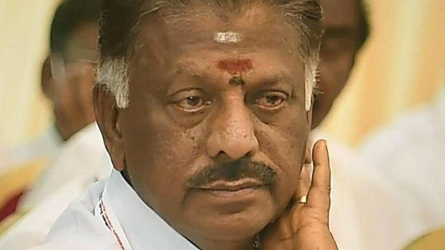 ஓபிஎஸ்-க்கு மேலும் அடி! பறிபோகிறது மற்றொரு முக்கிய பொறுப்பு!