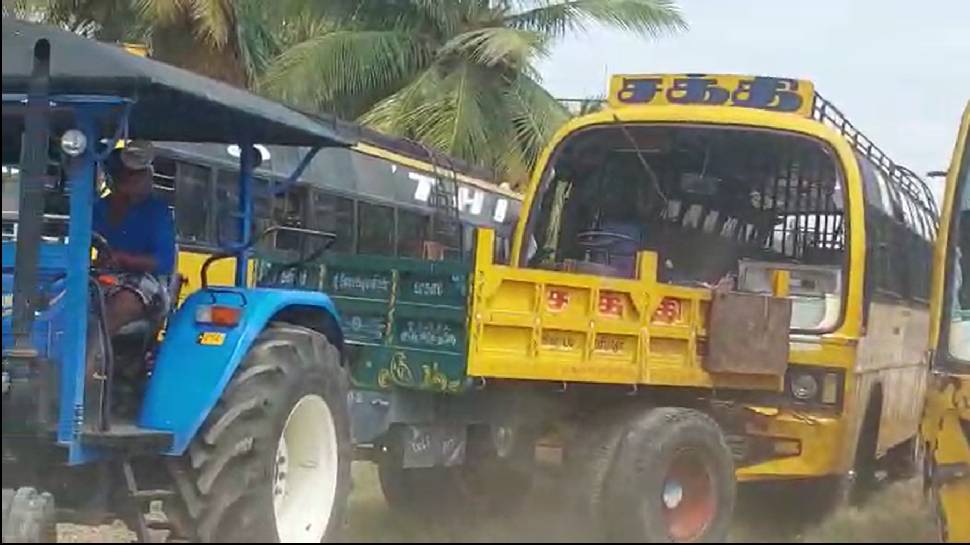 கள்ளக்குறிச்சி மாணவி மரணம் : 2 ஆசிரியைகள் கைது