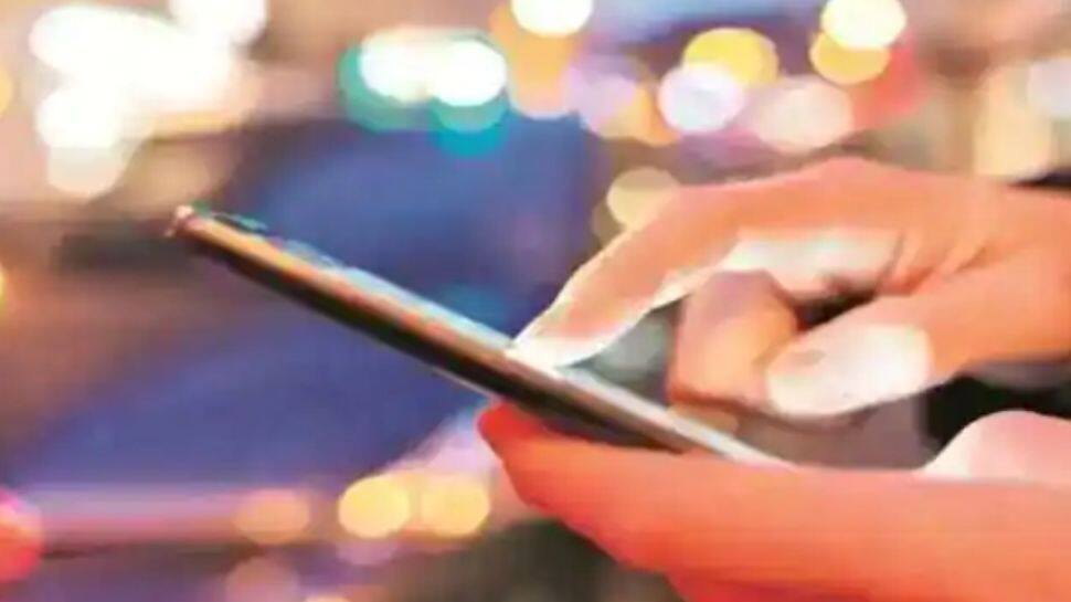 எச்சரிக்கை! போலி லோன் செயலிகளிடம் இருந்து பாதுகாப்பாக இருக்க டிப்ஸ்