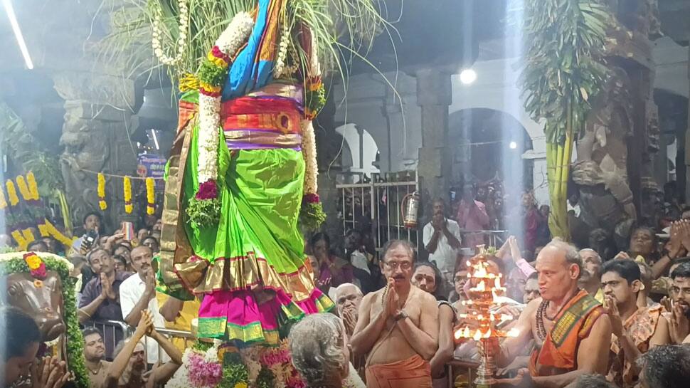 சங்கரன்கோவில்: கொடியேற்றத்துடன் தொடங்கிய சங்கரநாராயணசாமி கோவில் ஆடித்தபசு விழா
