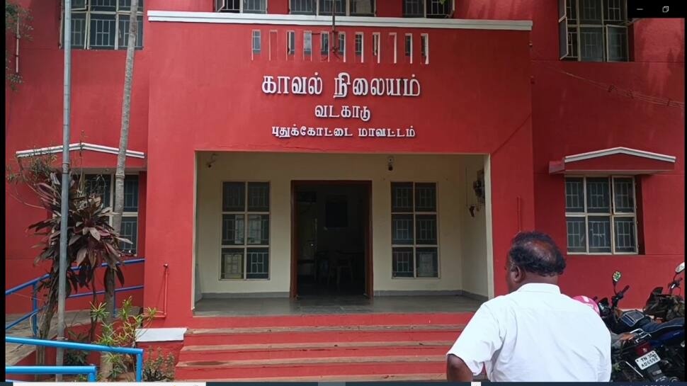 செயினை அறுக்க முயன்ற  திருடர்களை பிடித்து தர்ம அடி கொடுத்த பொதுமக்கள்!