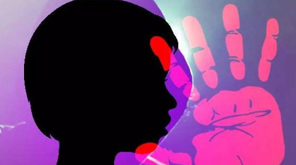 சிறுமிகளிடம் உடல் சுகத்தில் பங்கு கேட்ட பங்குத்தந்தை மீது பாய்ந்தது போக்சோ