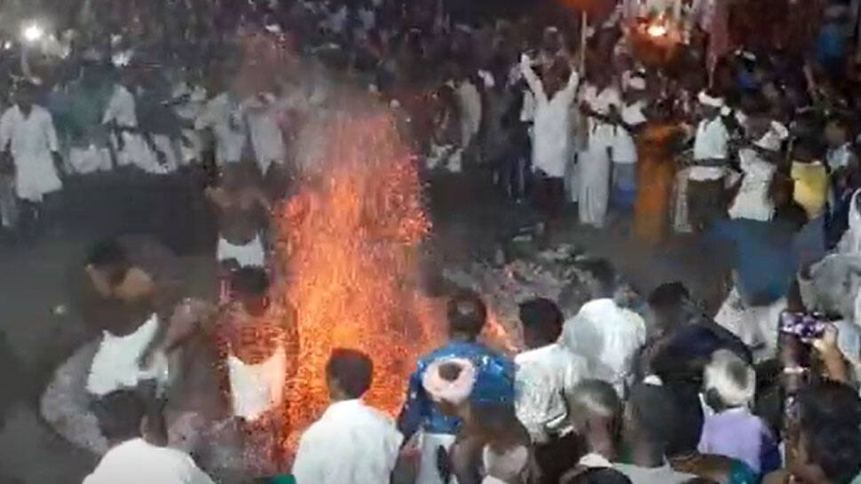 இந்து - இஸ்லாமிய  நல்லிணக்கம்: 350 ஆண்டு பழமையான ‘அல்லா சாமி’  பூக்குழி திருவிழா! 