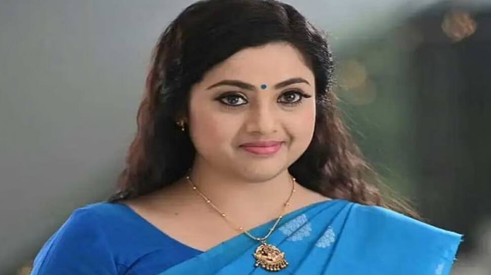 எனது நிலை யாருக்கும் ஏற்பட கூடாது... மீனா எடுத்த முடிவு