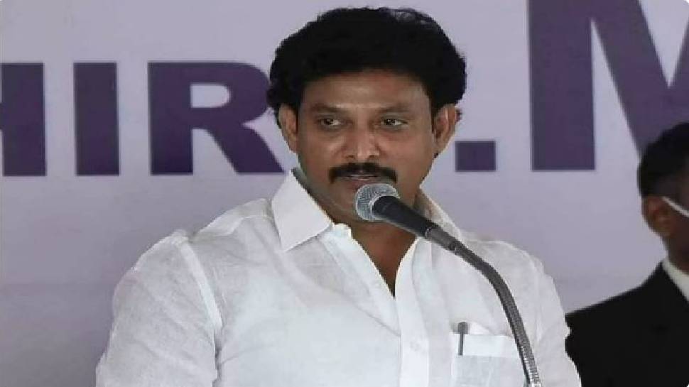  11-ம் வகுப்புக்கு பொதுத் தேர்வு முறை தொடரும் : பள்ளிக்கல்வித்துறை அமைச்சர் அன்பில் மகேஸ் தகவல்