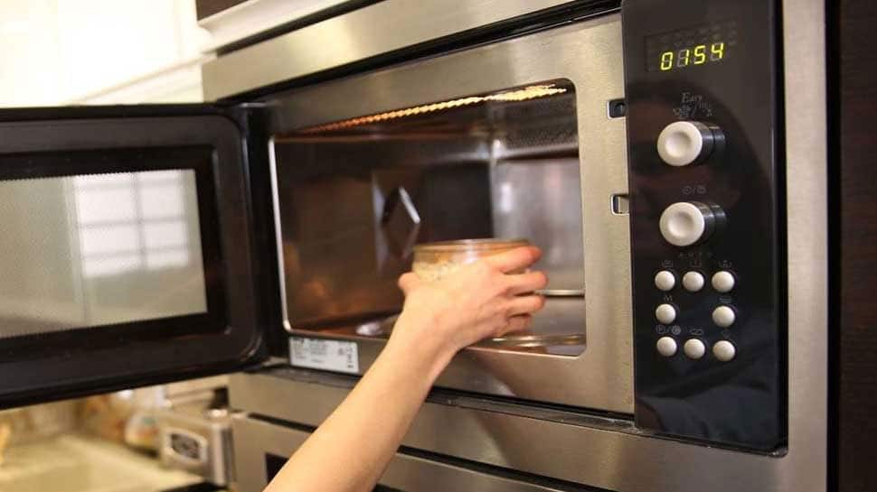 Health Hazards related to Microwave Oven usage மைக்ரோவேவ் ஓவனை அதிகம்